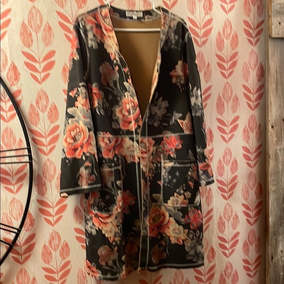 Solitaire Floral Patterned Long Coat / preowned size 1X - Picture 1 of 6